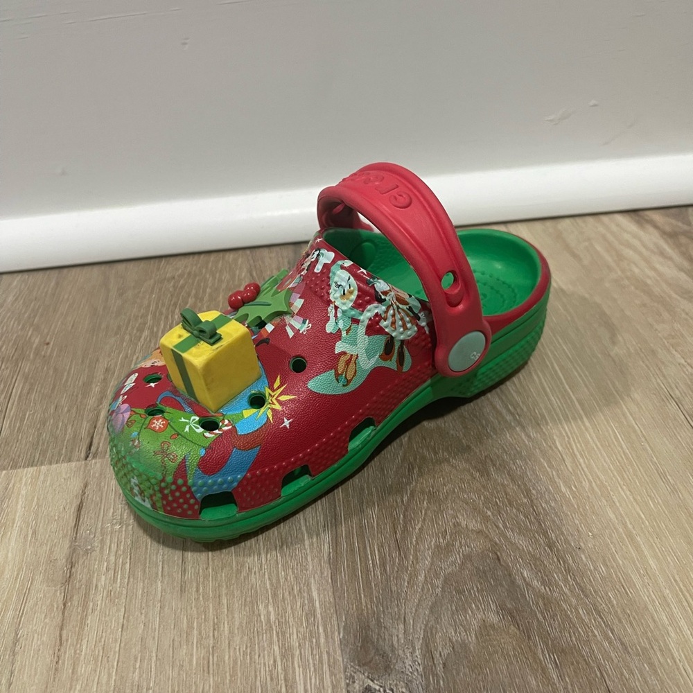 Like NEW Christmas Croc Clog RIGHT CLOG ONLY